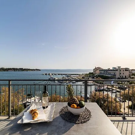 Sunset Penthouse With Jacuzzi & Seaview