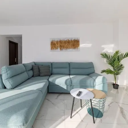 Apartment Sunset Penthouse With Jacuzzi & Seaview *
