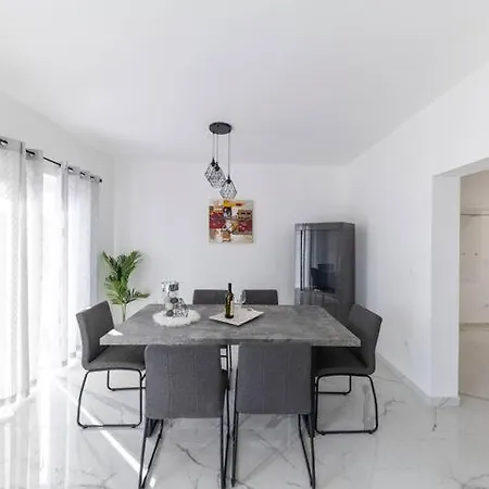 Lejlighed Sunset Penthouse With Jacuzzi & Seaview
