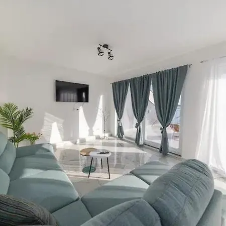 Sunset Penthouse With Jacuzzi & Seaview *