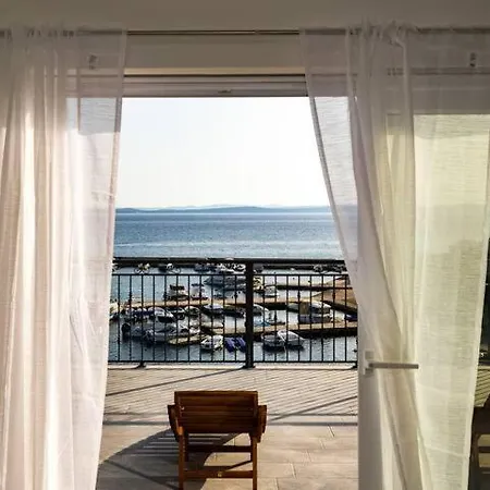 Sunset Penthouse With Jacuzzi & Seaview Lejlighed *